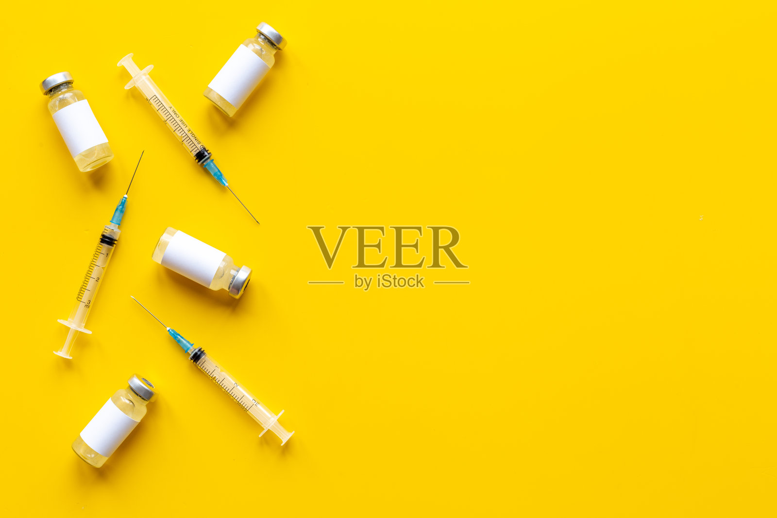 用注射器接种瓶内冠状病毒疫苗照片摄影图片