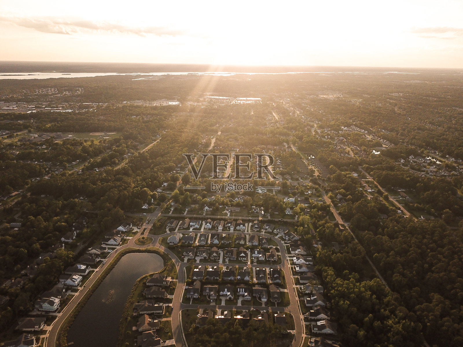 无人机在北卡罗莱纳海岸内航道附近日落照片摄影图片