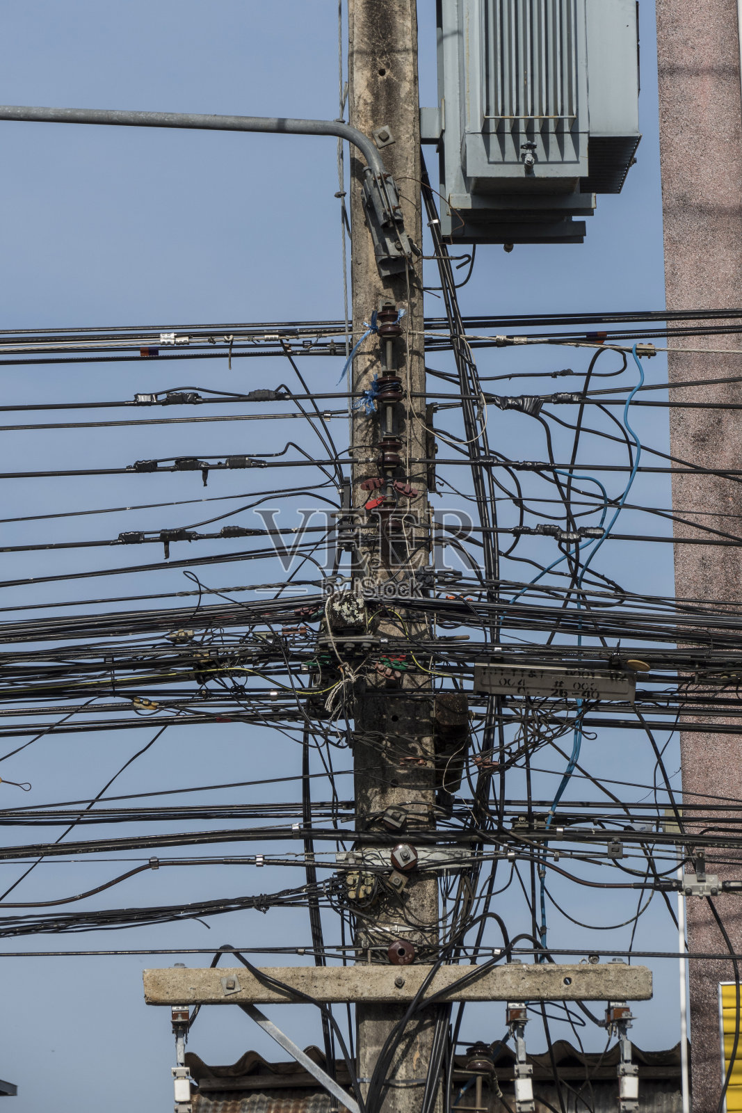泰国甲米的输电线照片摄影图片