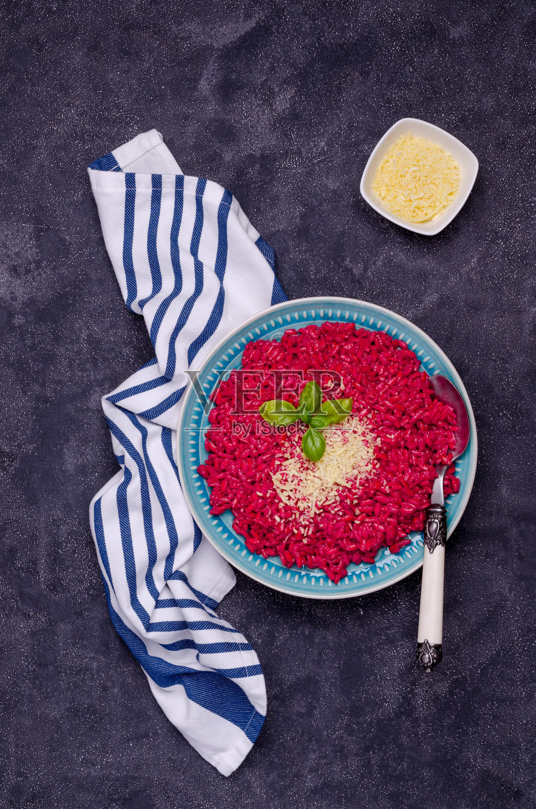 甜菜根芝士调味饭照片摄影图片