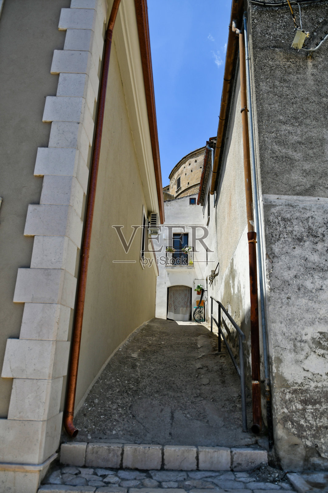 位于普利亚地区的罗切塔圣安东尼奥古城。照片摄影图片