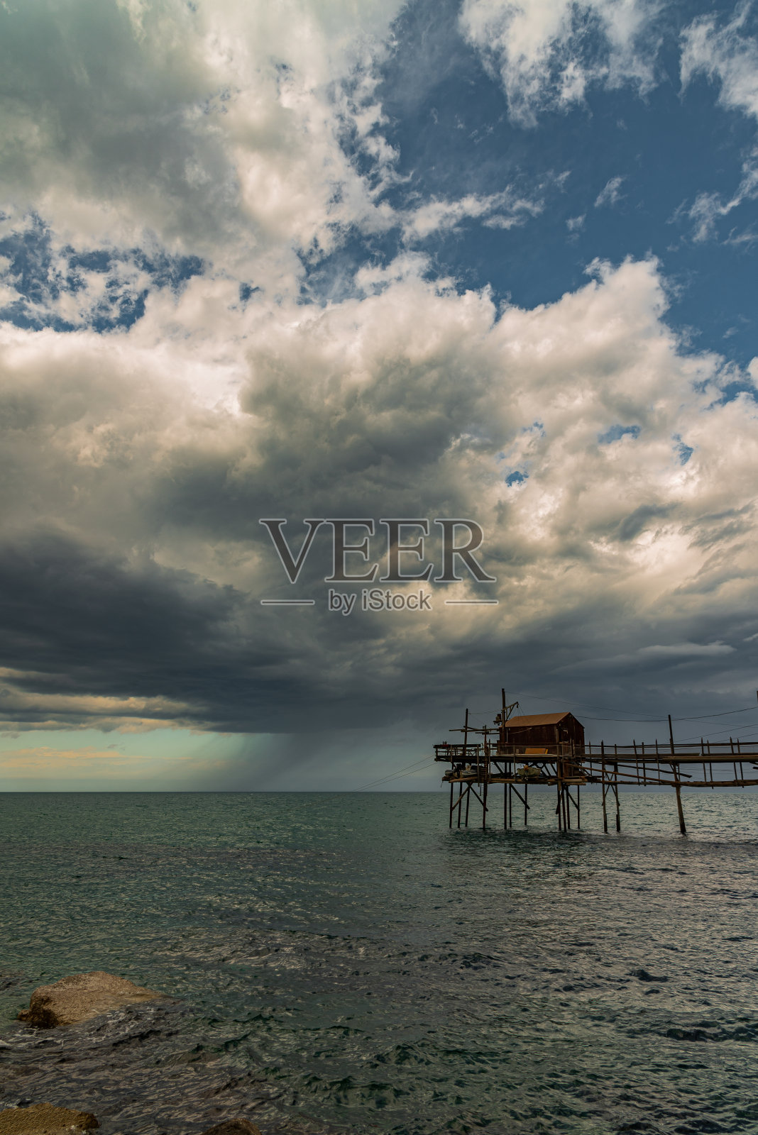 Termoli,莫利塞。Trabucchi的步道。古代Trabucco照片摄影图片