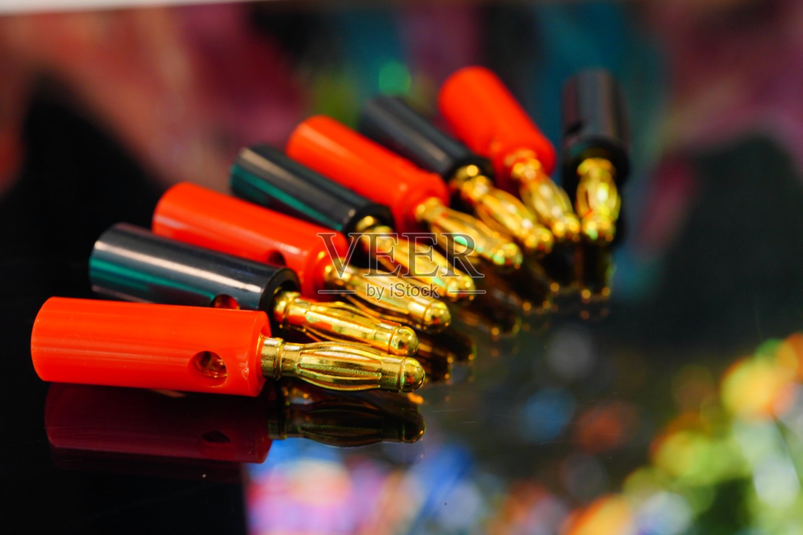 香蕉插头或扬声器终端照片摄影图片