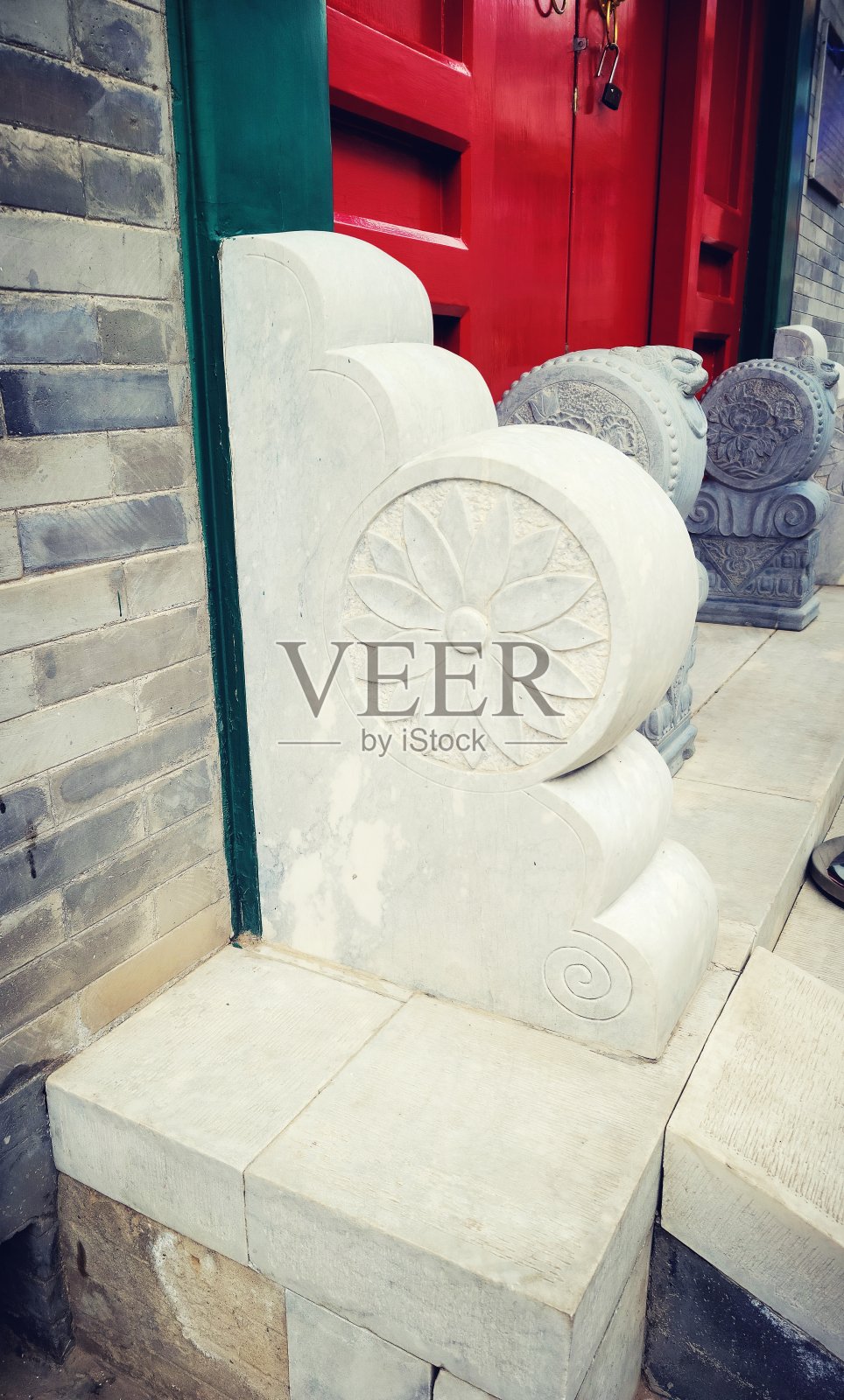 花岗岩上雕刻的中国传统图案照片摄影图片