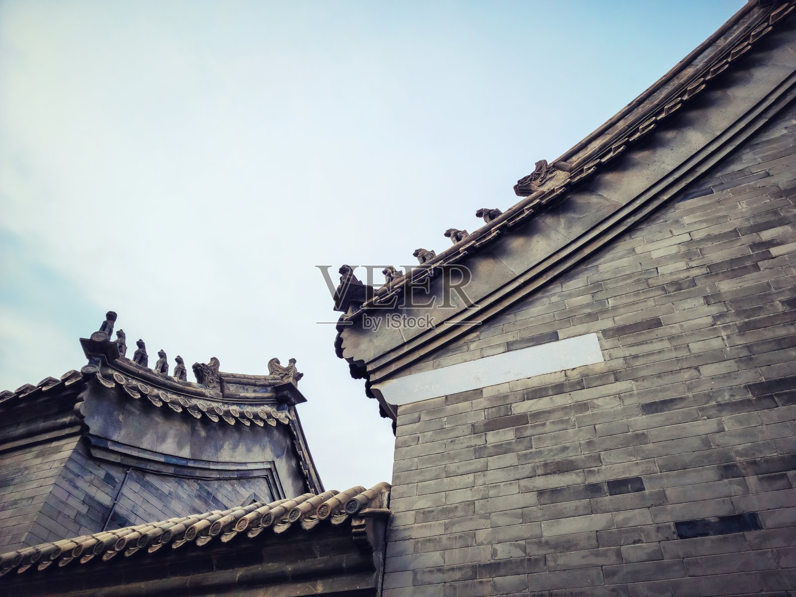 中国装饰华丽的复古建筑照片摄影图片