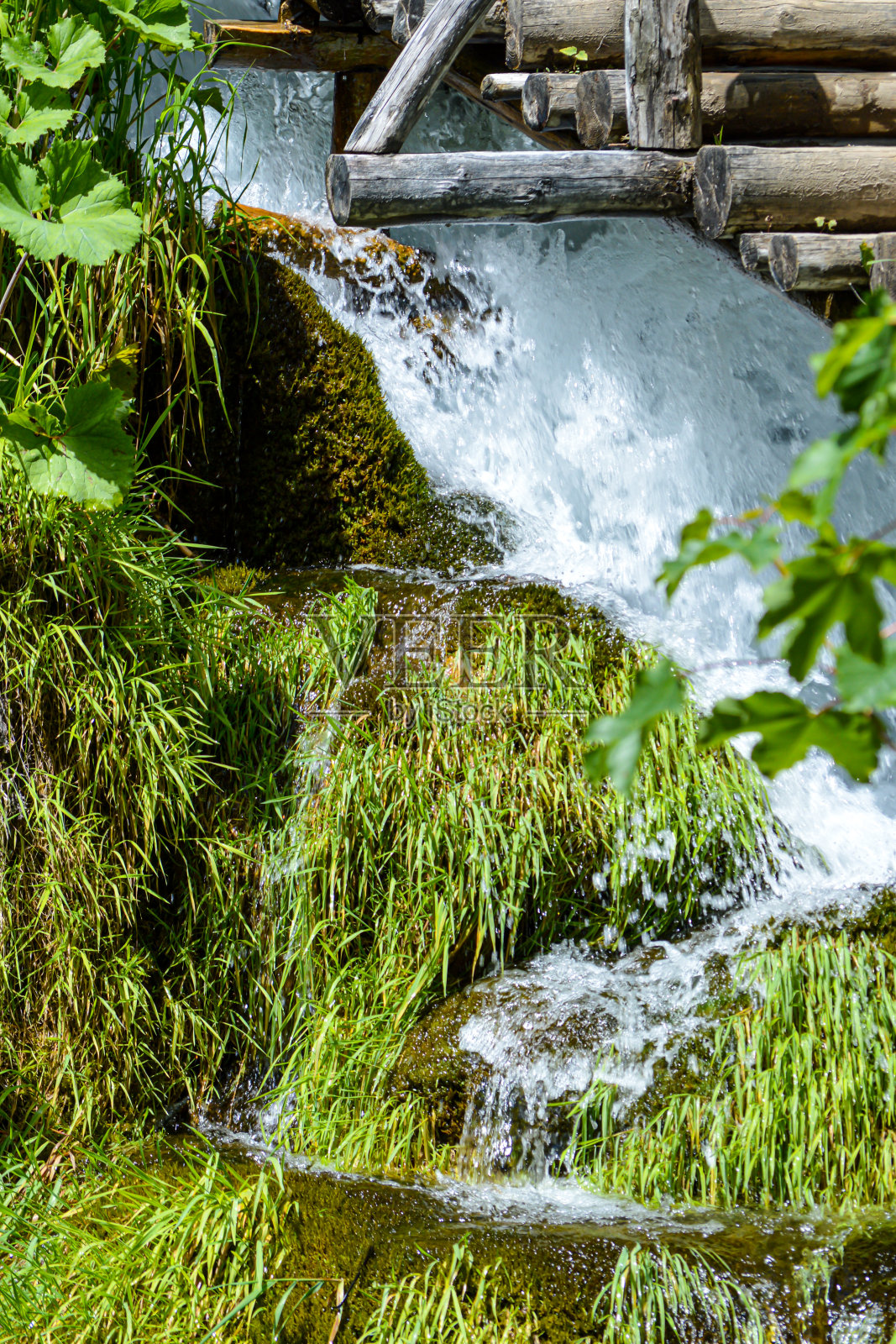 克罗地亚Plitvice湖国家公园的瀑布照片摄影图片