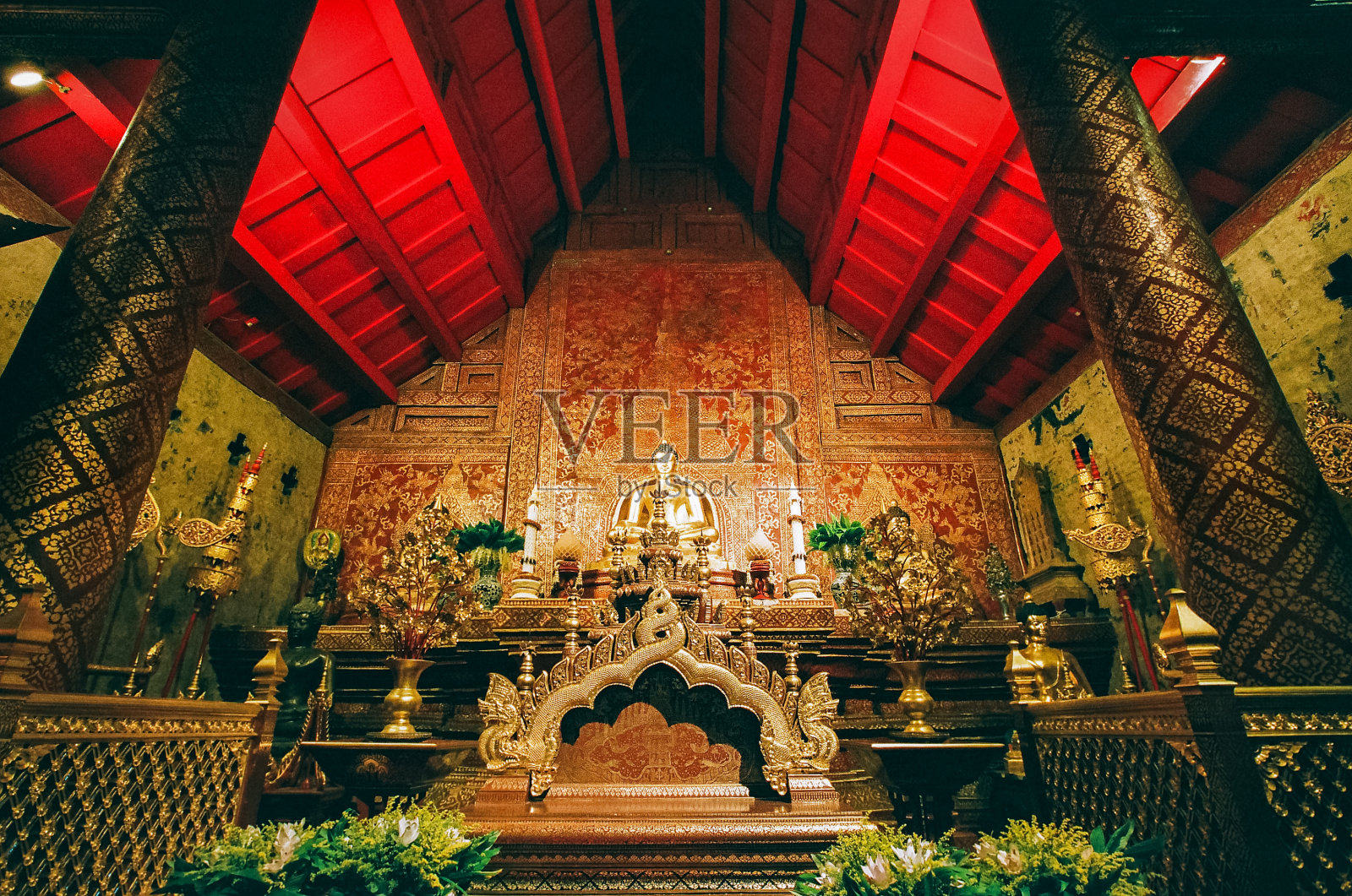 佛寺位于泰国清迈省，与电影照片摄影图片