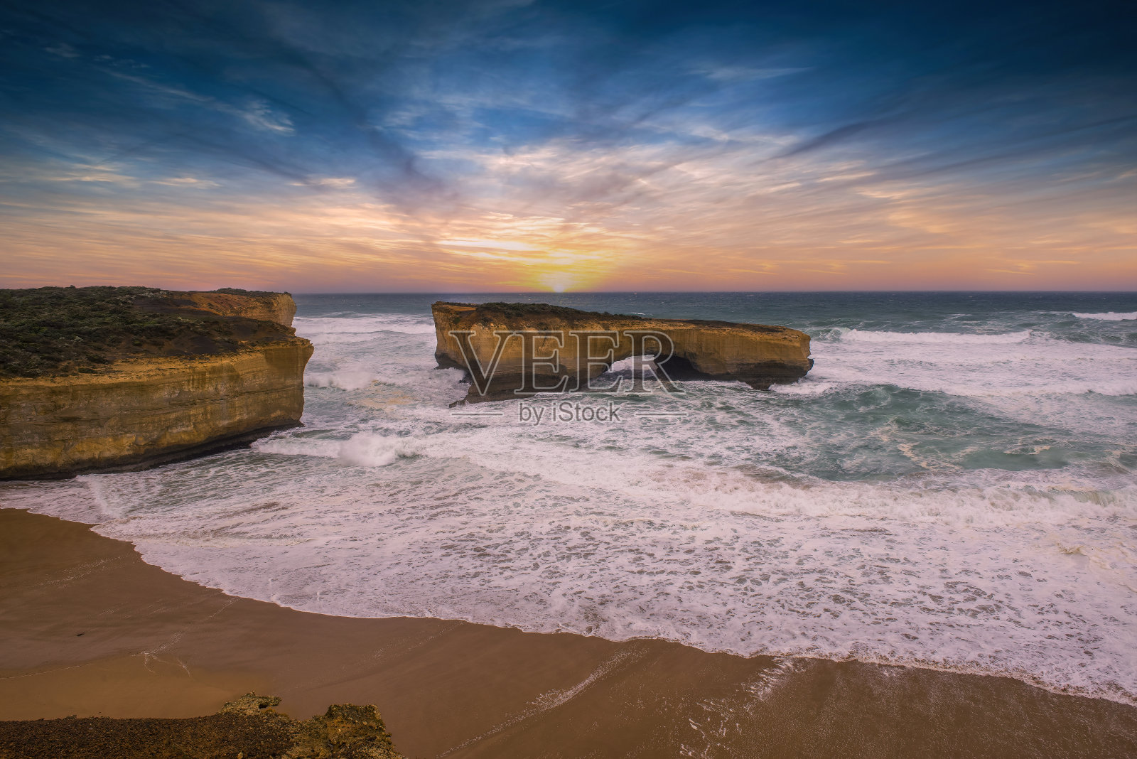 大洋路上的伦敦桥照片摄影图片