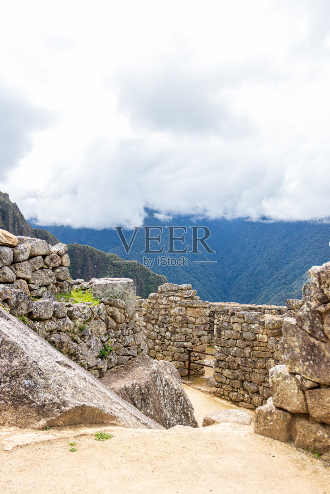 马丘比丘考古遗迹位于库斯科山脉。照片摄影图片