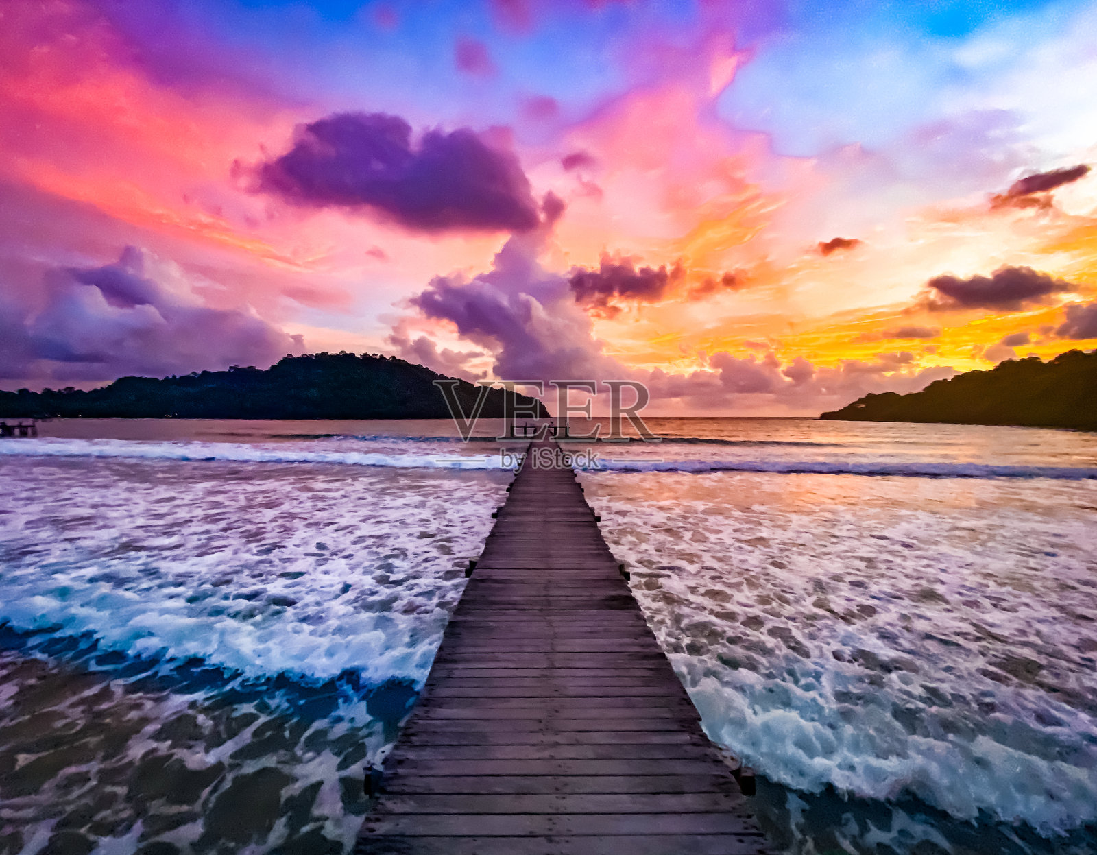 邦宝海滩，木码头，在古古德，特拉特，泰国照片摄影图片