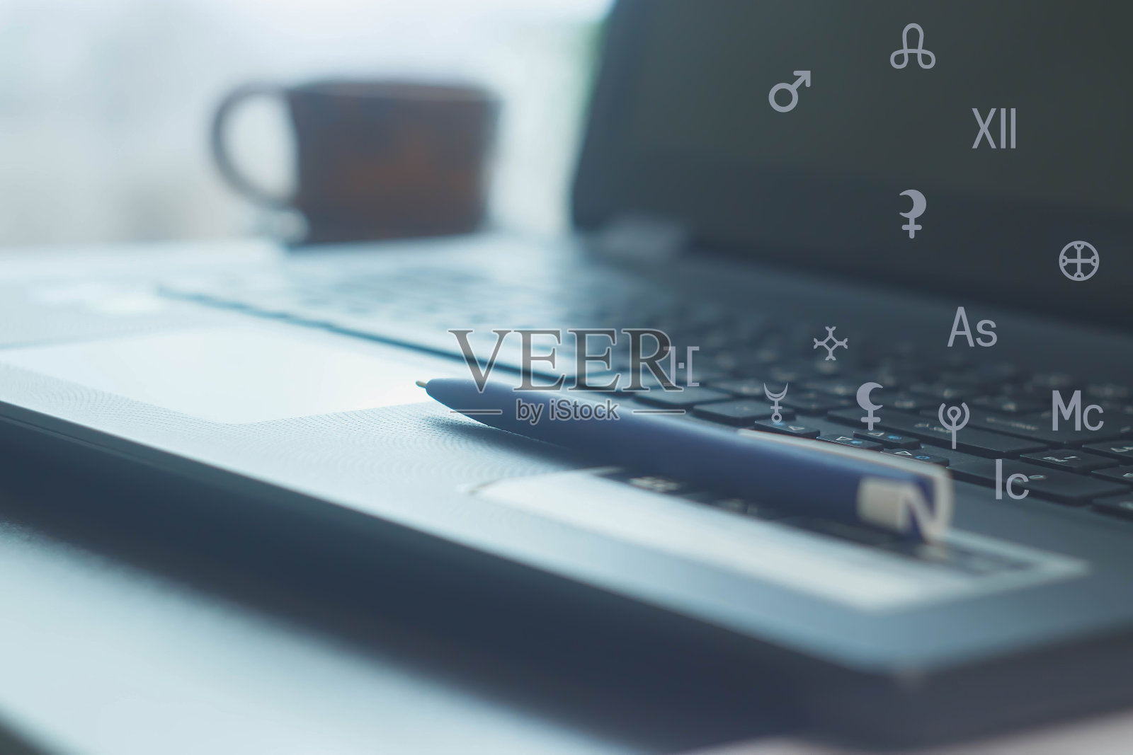 现代高级占星家的工作场所照片摄影图片