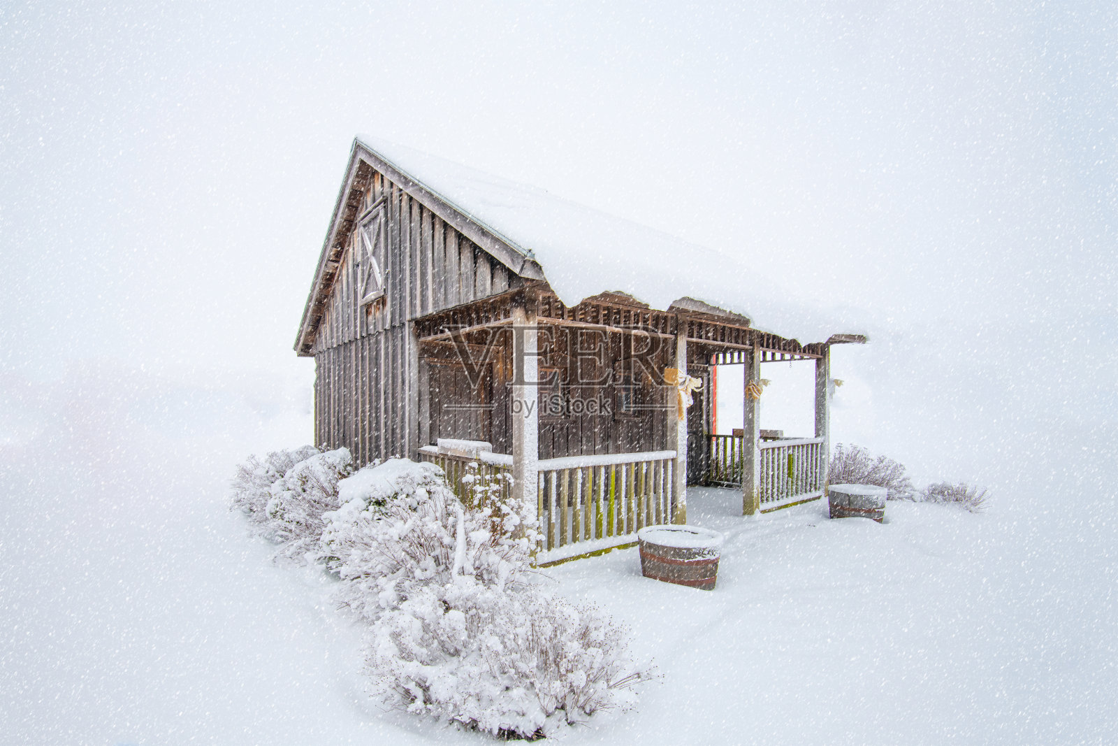 印第安纳州雪-霍华德县的老木屋照片摄影图片
