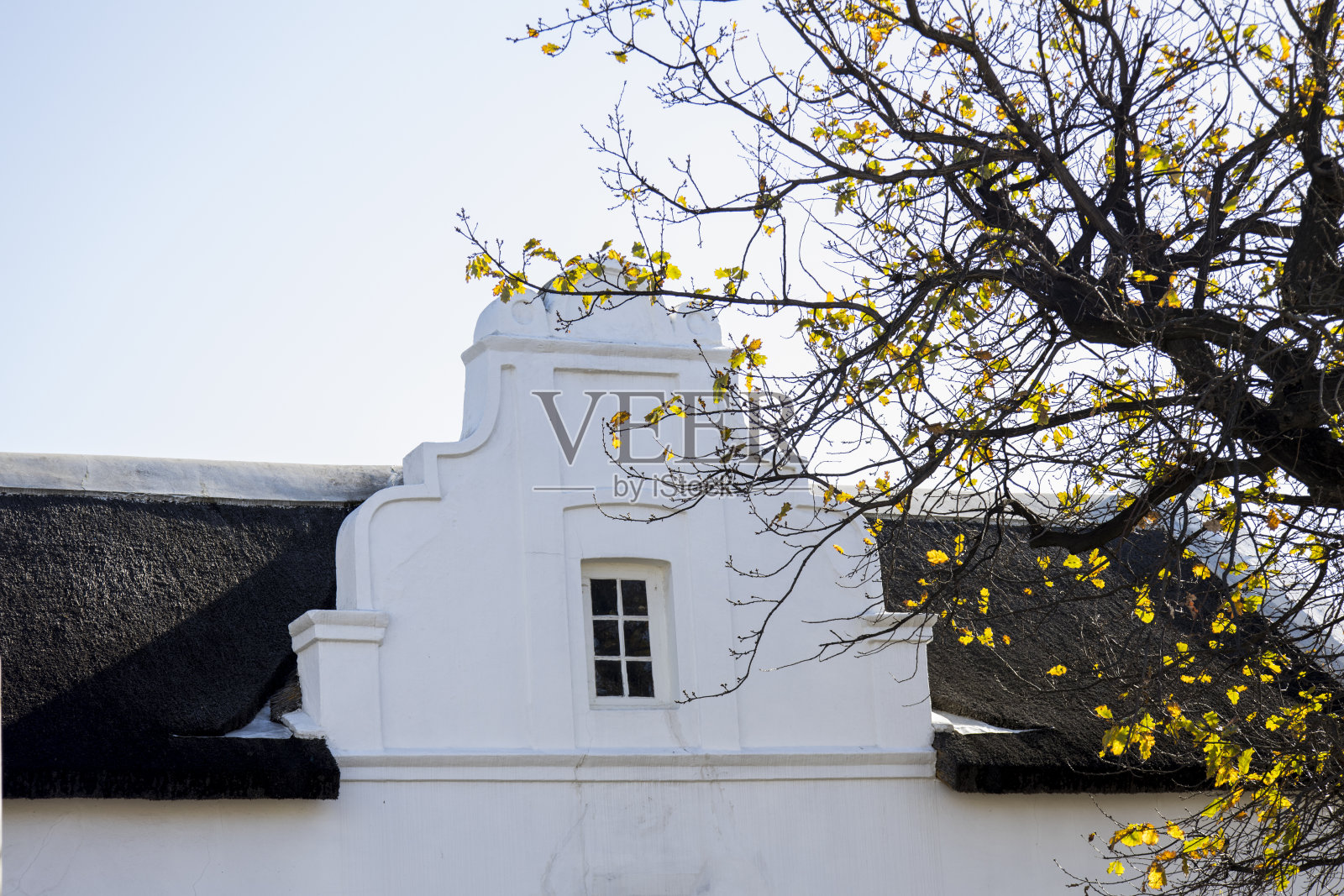 一幢旧房子的部分正面景色照片摄影图片