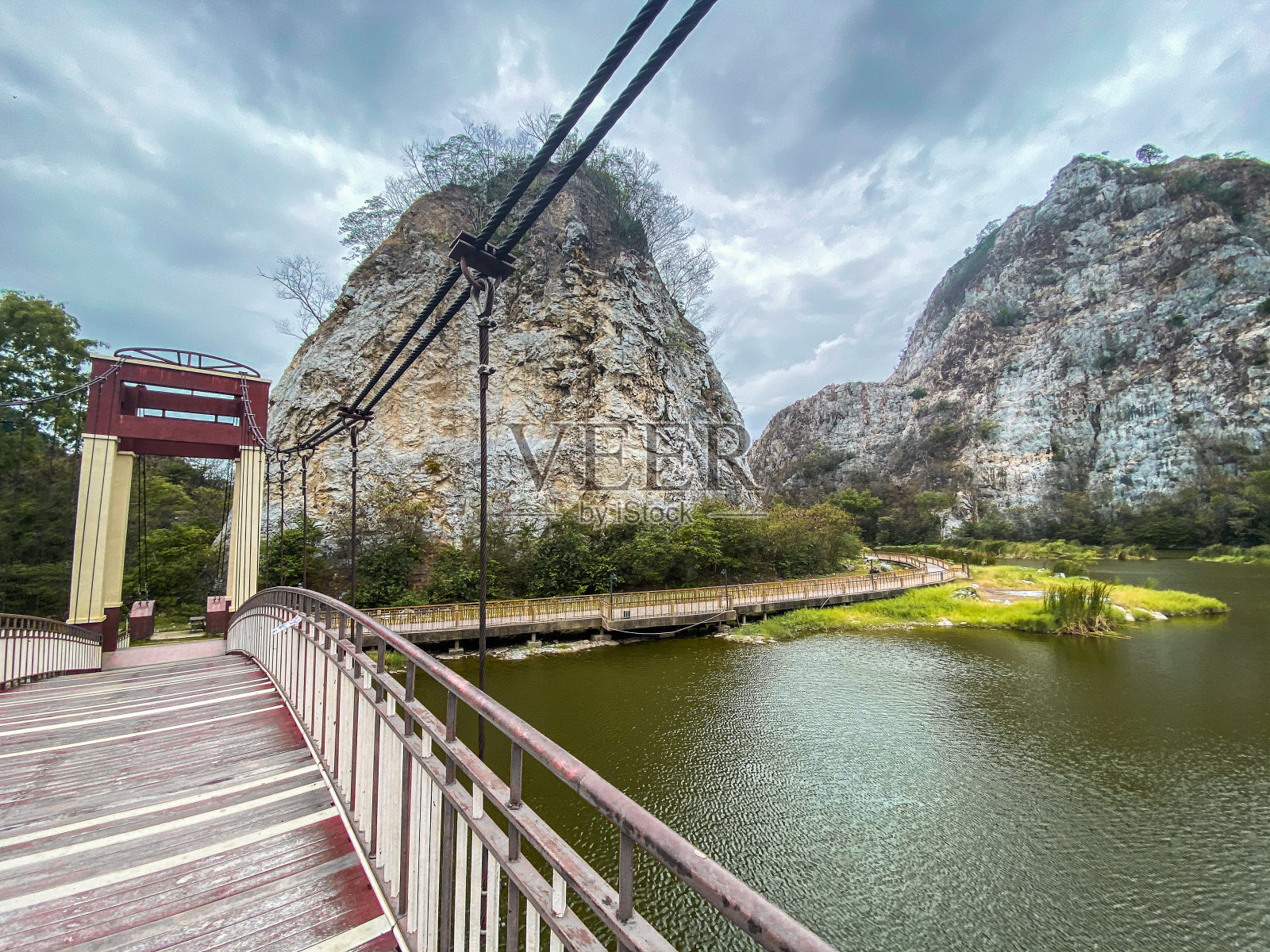 泰国Ratchaburi Khao Ngu石头公园照片摄影图片