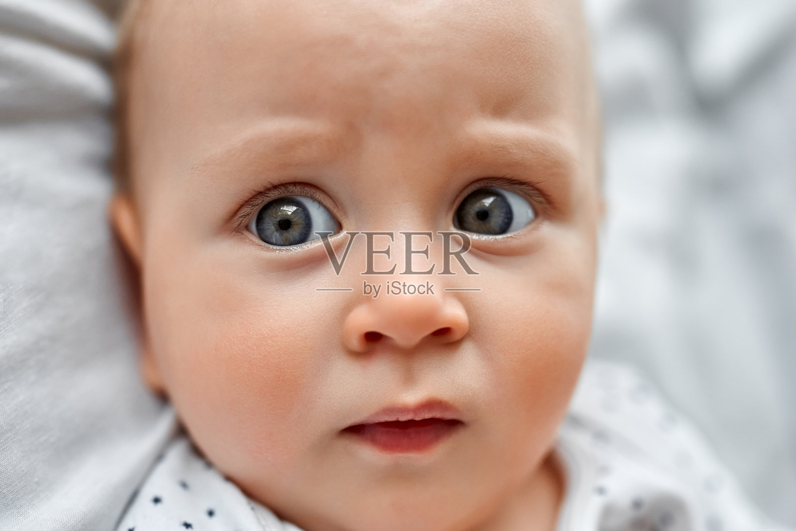 母亲和婴儿照片摄影图片