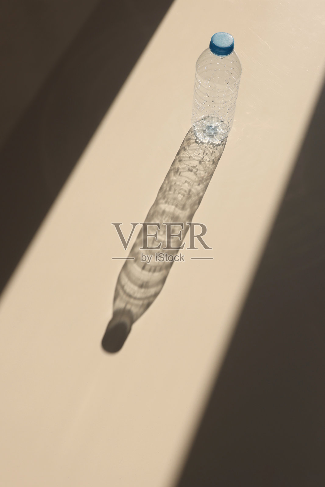 塑料水瓶照片摄影图片