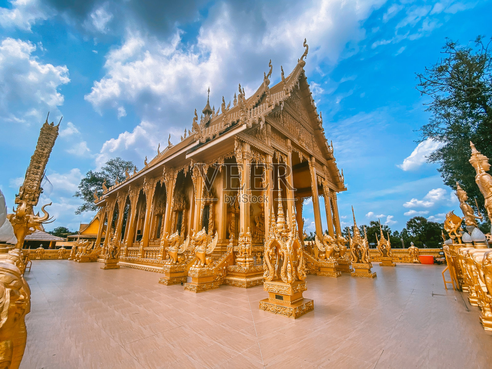 泰国差春骚的巴南约洛寺照片摄影图片
