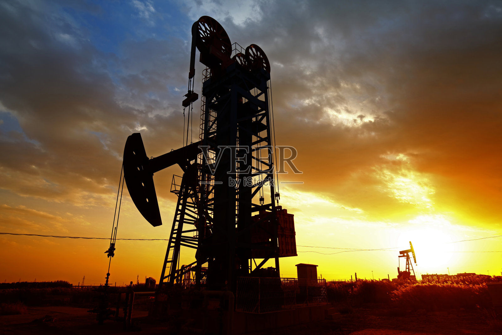 油泵、石油工业设备照片摄影图片