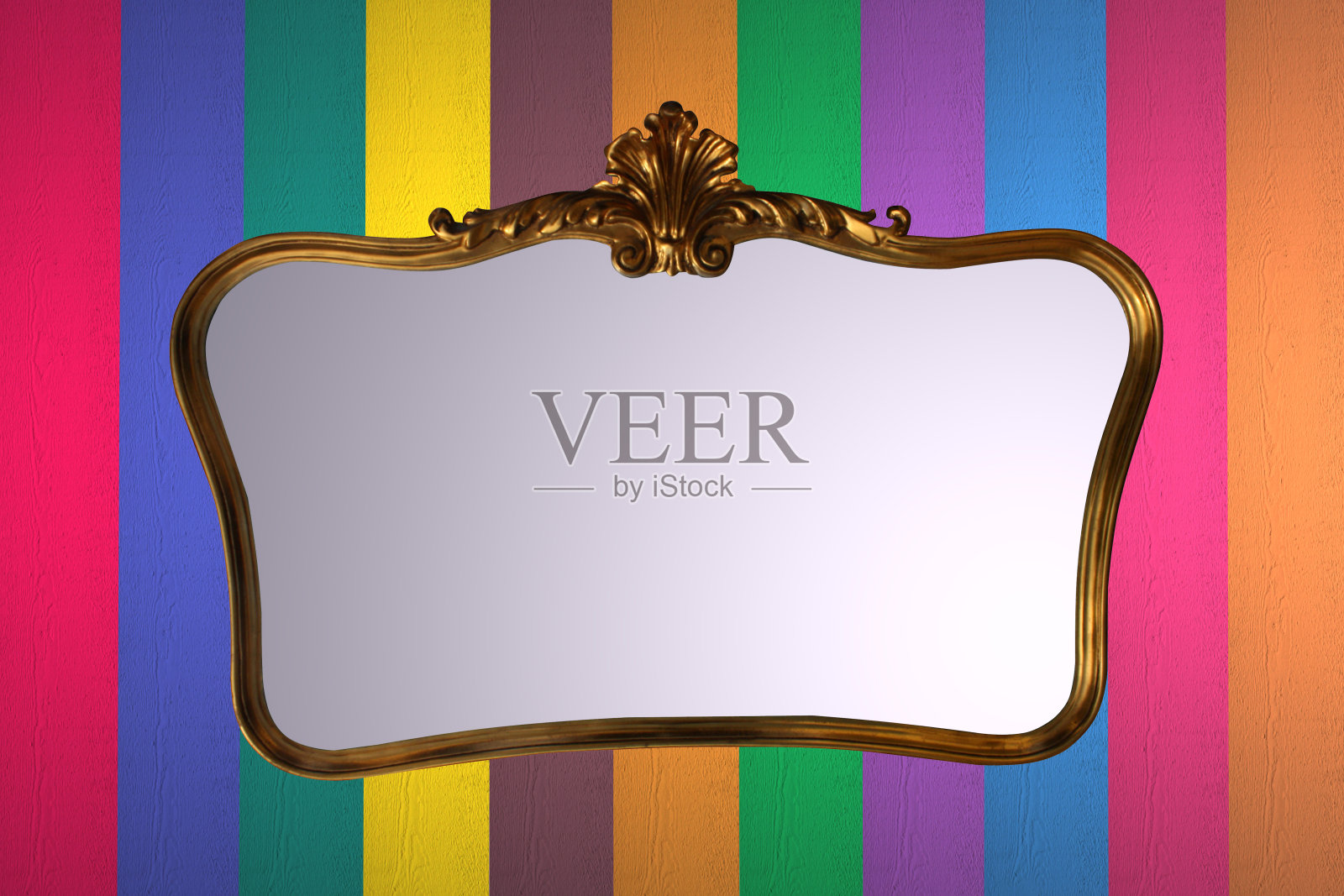 镜面风格的镀金木边框照片摄影图片