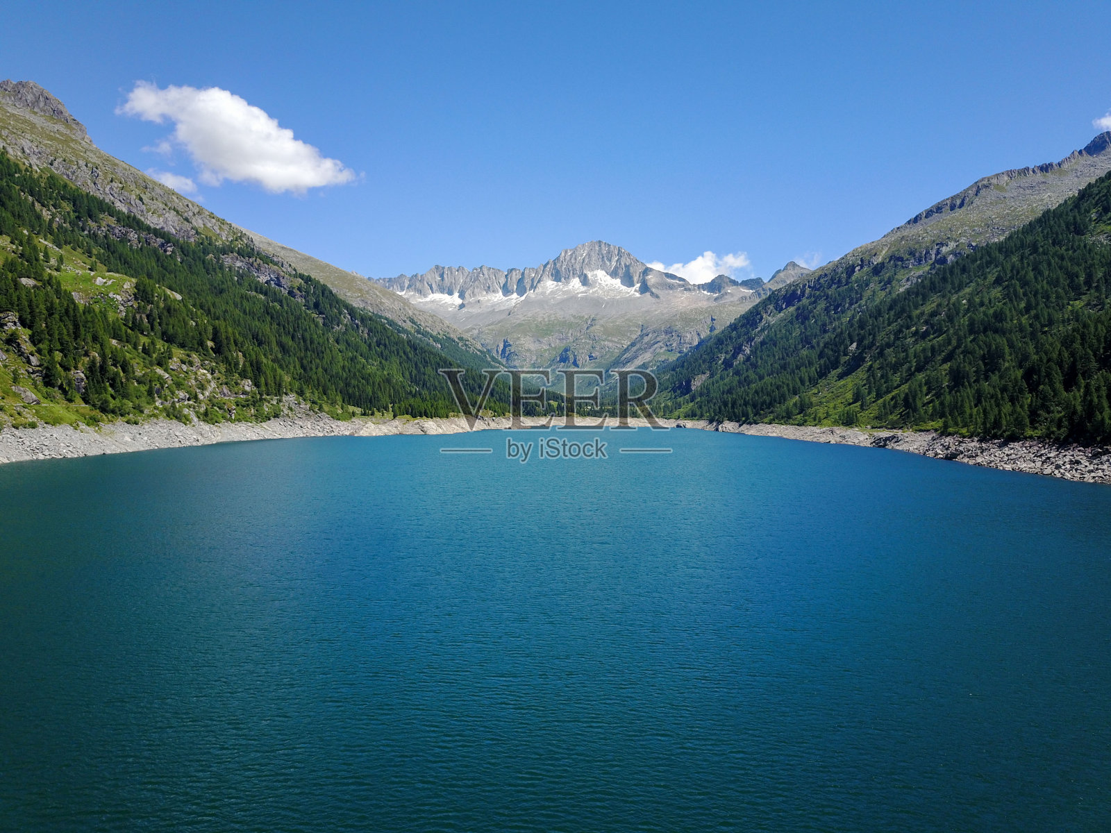 马尔加比西纳湖的无人机视图 - 瓦尔道恩 - 特伦蒂诺阿尔托阿迪格 - 意大利照片摄影图片