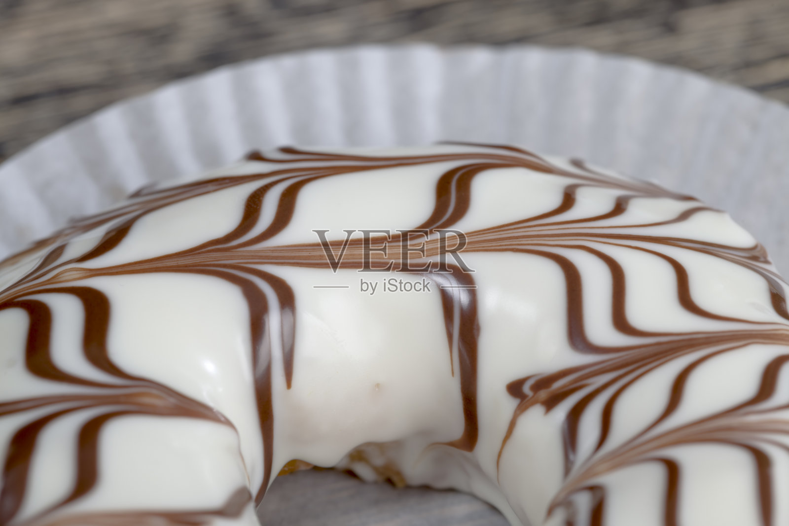 美味的巧克力甜甜圈，特写照片摄影图片