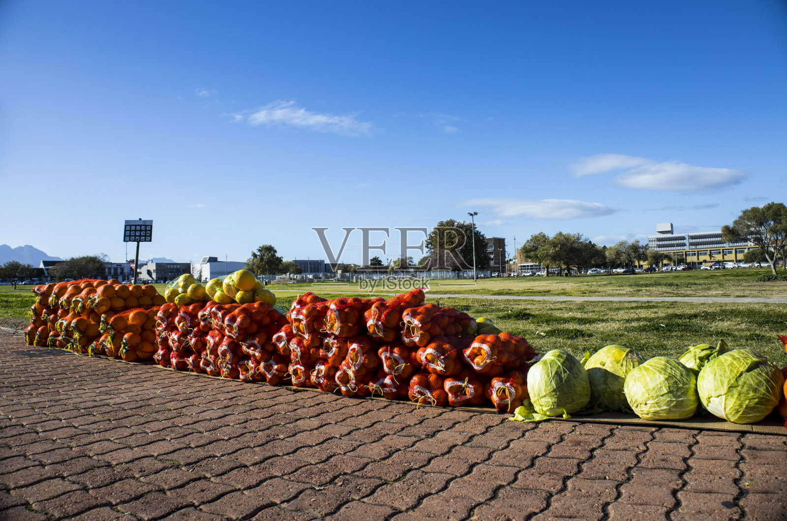 伍斯特镇广场上的水果摊照片摄影图片