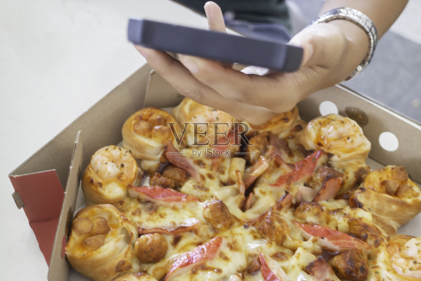 办公室里的披萨快餐照片摄影图片