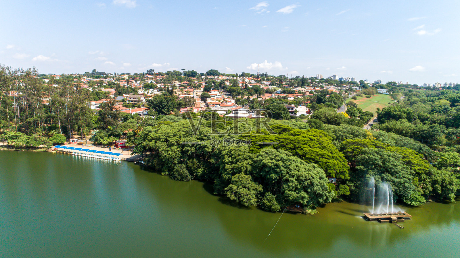 塔夸尔泻湖在坎皮纳斯，从上面看，葡萄牙公园，圣保罗，巴西照片摄影图片