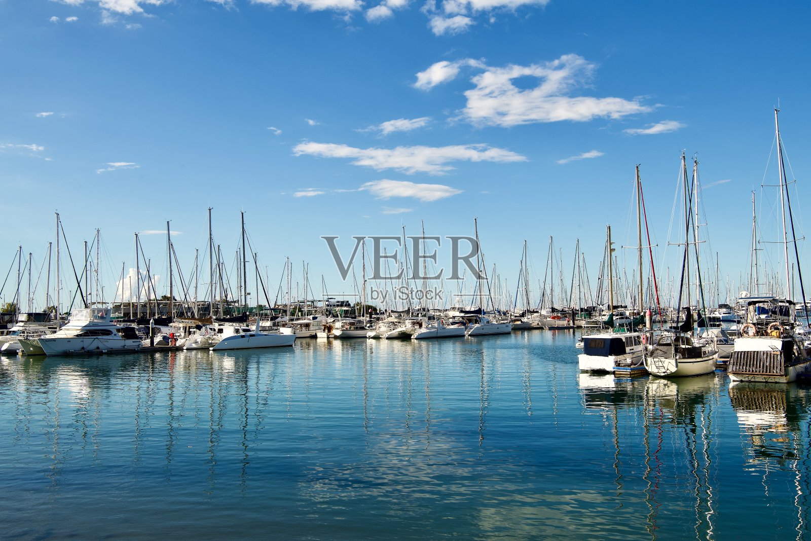 昆士兰曼利码头的倒影照片摄影图片