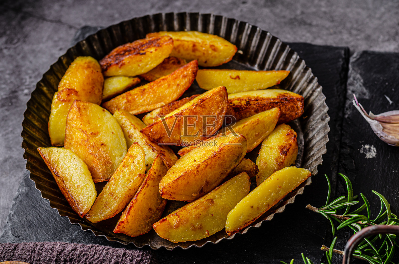 又辣又辣的咖喱鸡照片摄影图片