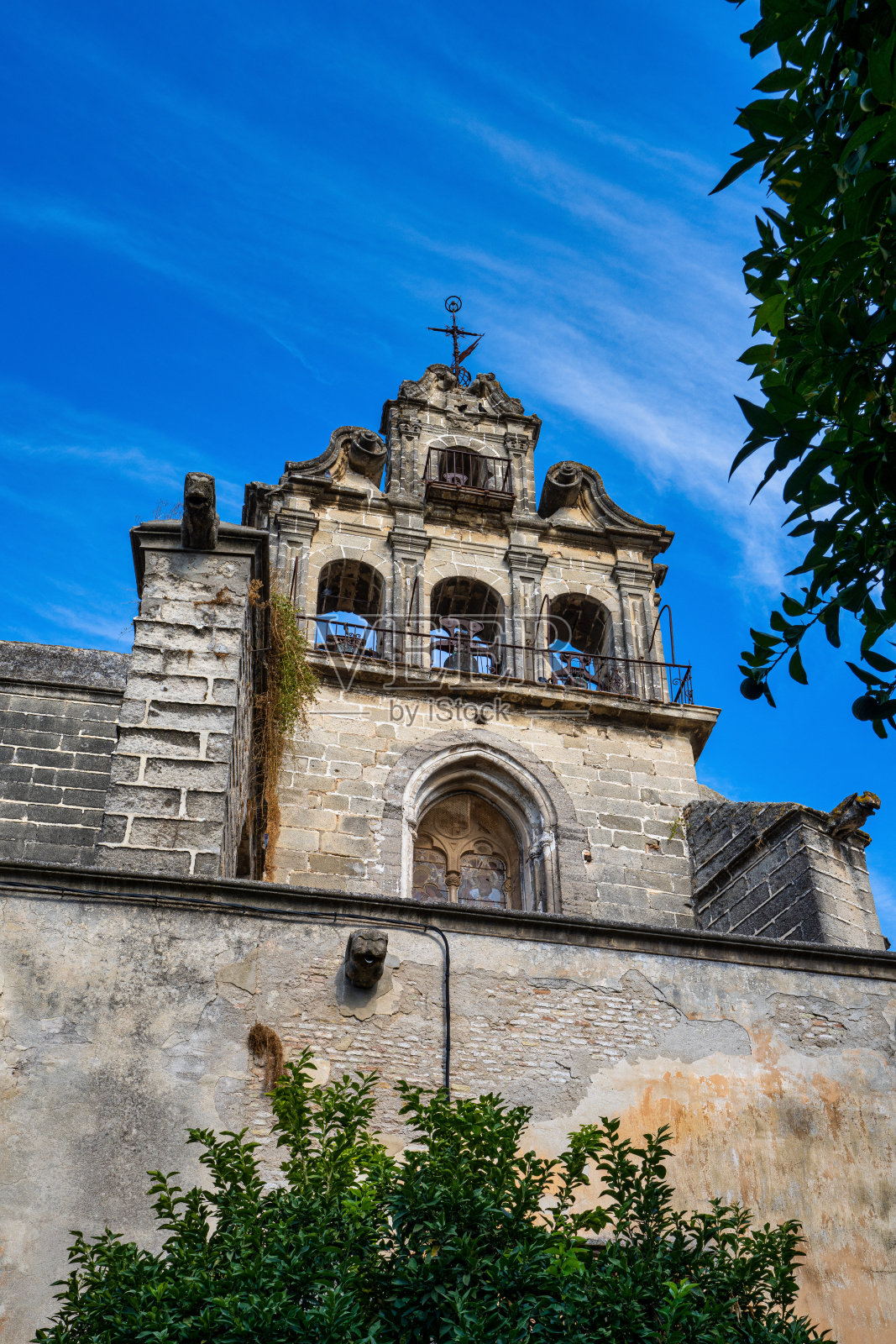 圣马科斯教堂的钟楼。赫雷斯德拉弗朗特拉，安达卢西亚，西班牙照片摄影图片