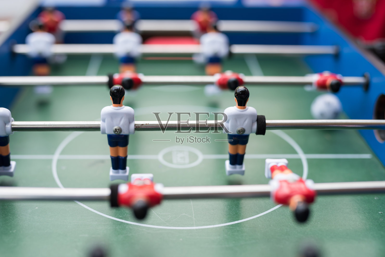 近距离的塑料桌足球游戏照片摄影图片