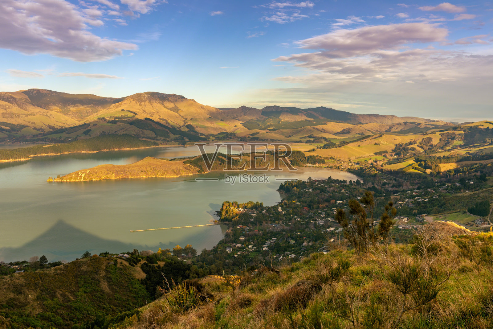 省长湾，特Whakaraupō利特尔顿港，日落，新西兰奥特伊罗亚照片摄影图片