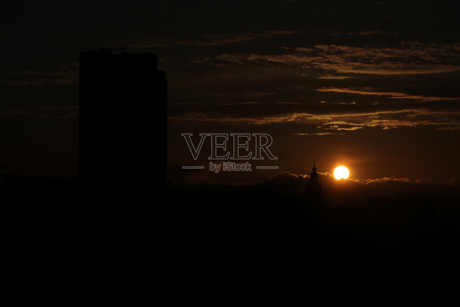 太阳在城市照片摄影图片