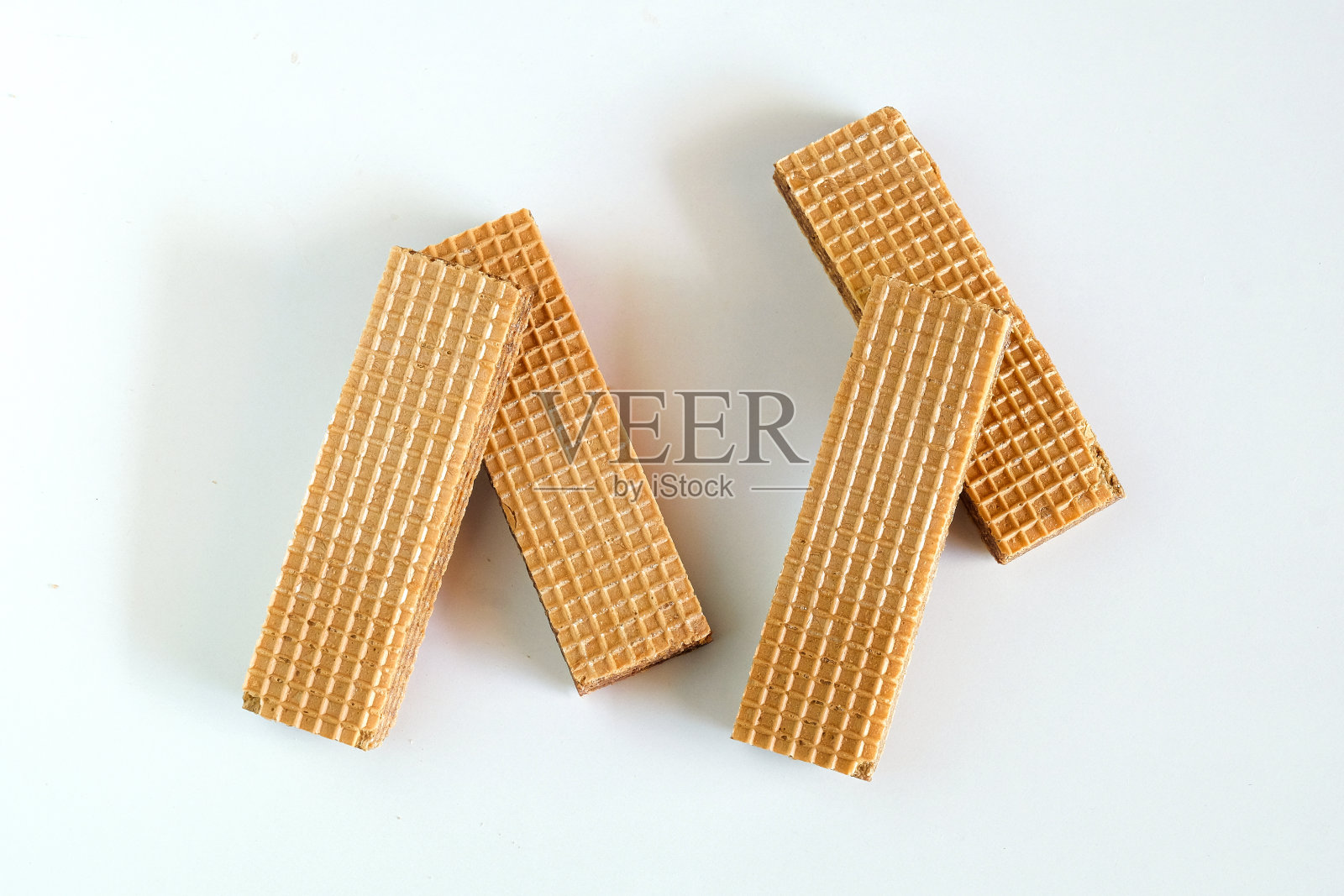 白底巧克力威化饼。食品的健康。照片摄影图片