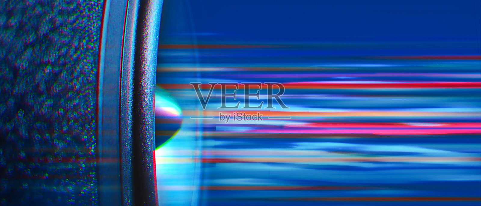 多媒体扬声器系统，不同的扬声器。高保真立体声系统音响喇叭。照片摄影图片