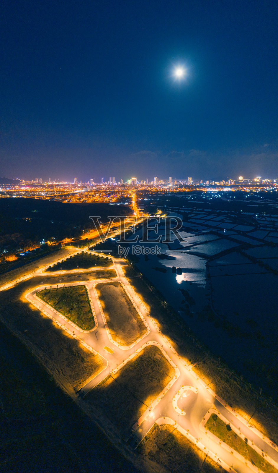 芽庄的夜晚照片摄影图片