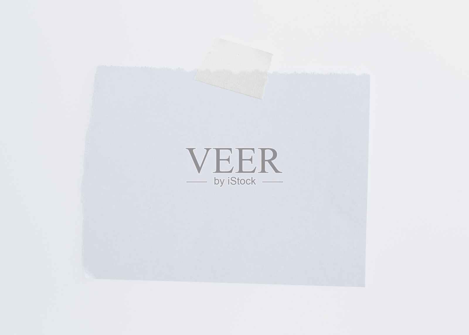 贴在白色背景上的空白纸照片摄影图片