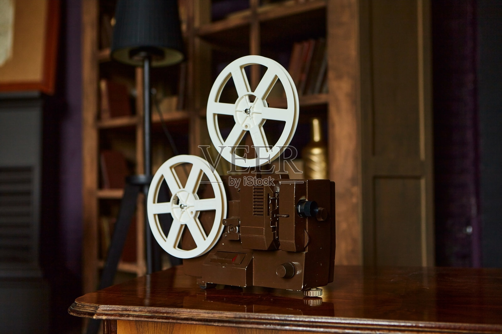 办公室内部。前景中照相机的布局照片摄影图片