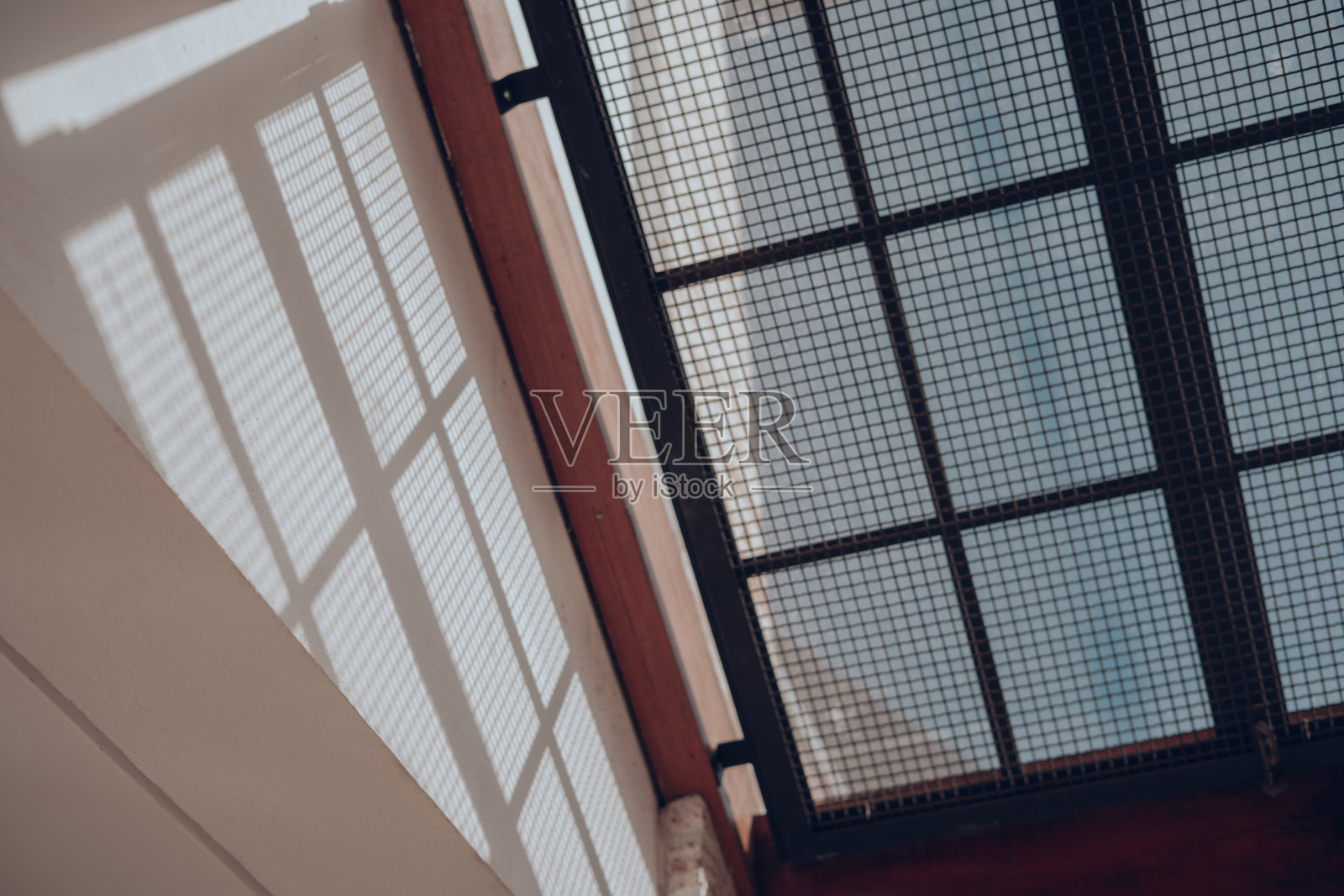 天花板上的窗口。照片摄影图片