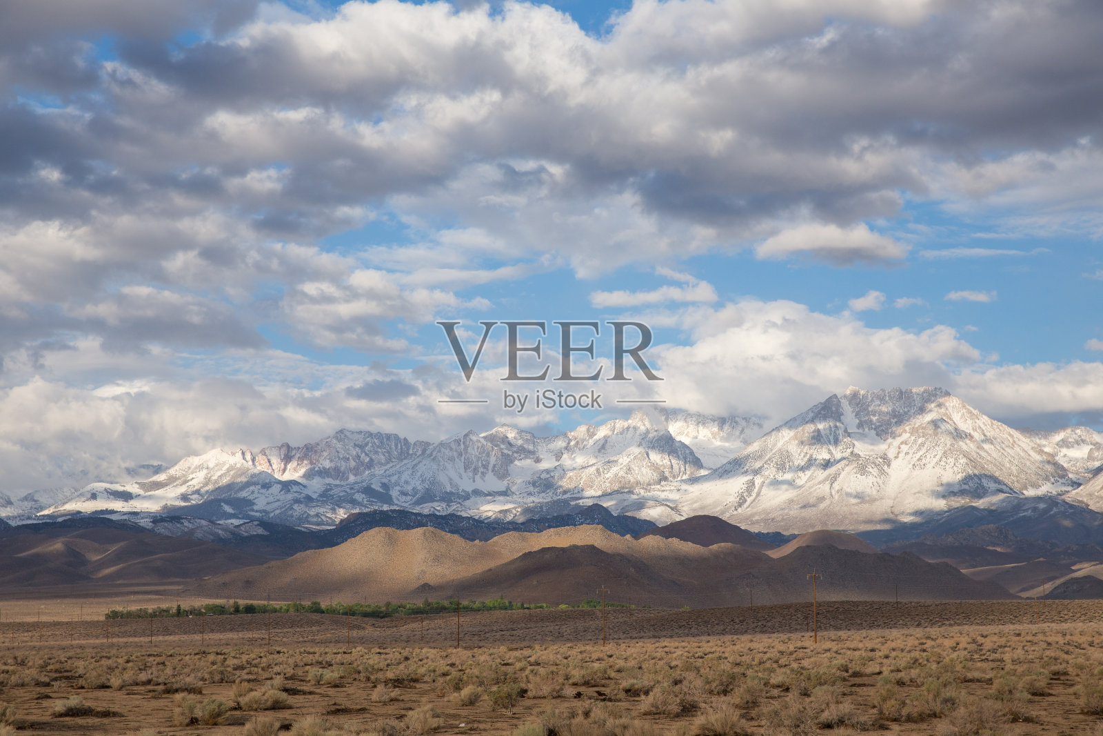 美丽的山在sin内华达山脉，加利福尼亚照片摄影图片