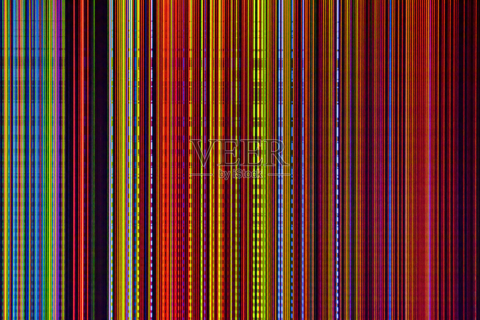 破碎液晶电视屏幕上的彩色条纹照片摄影图片