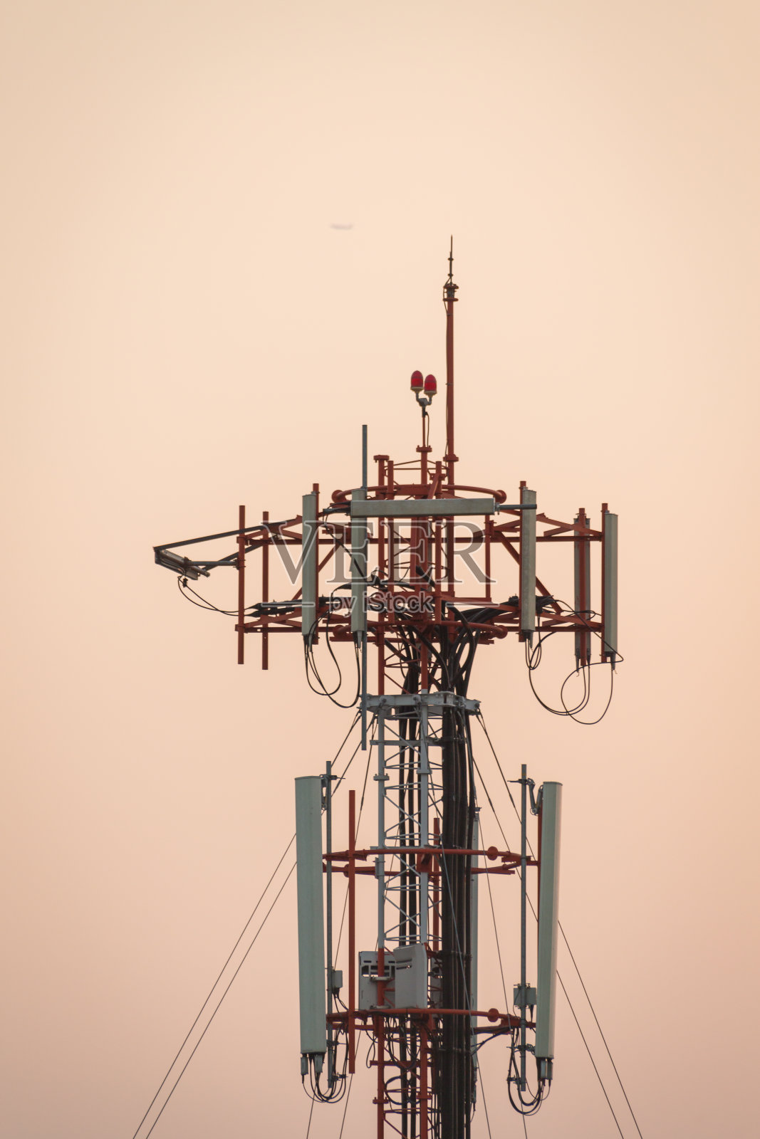 日落通信塔照片摄影图片