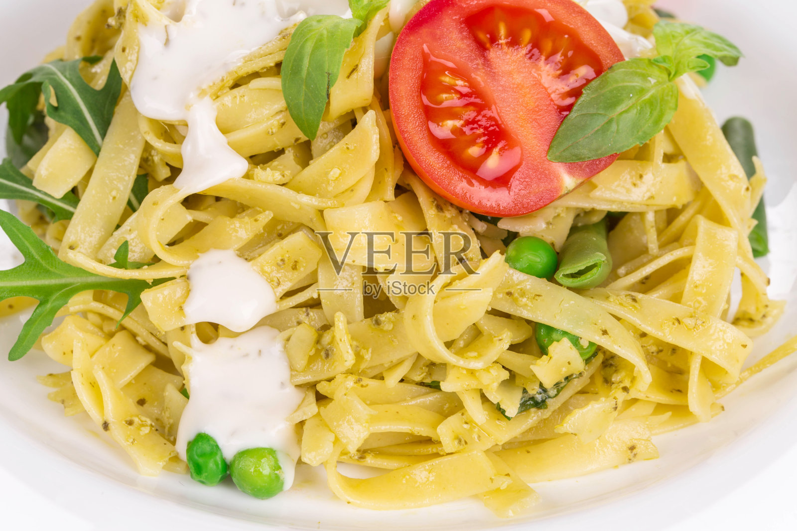 蕃茄和香蒜沙司意大利面。照片摄影图片