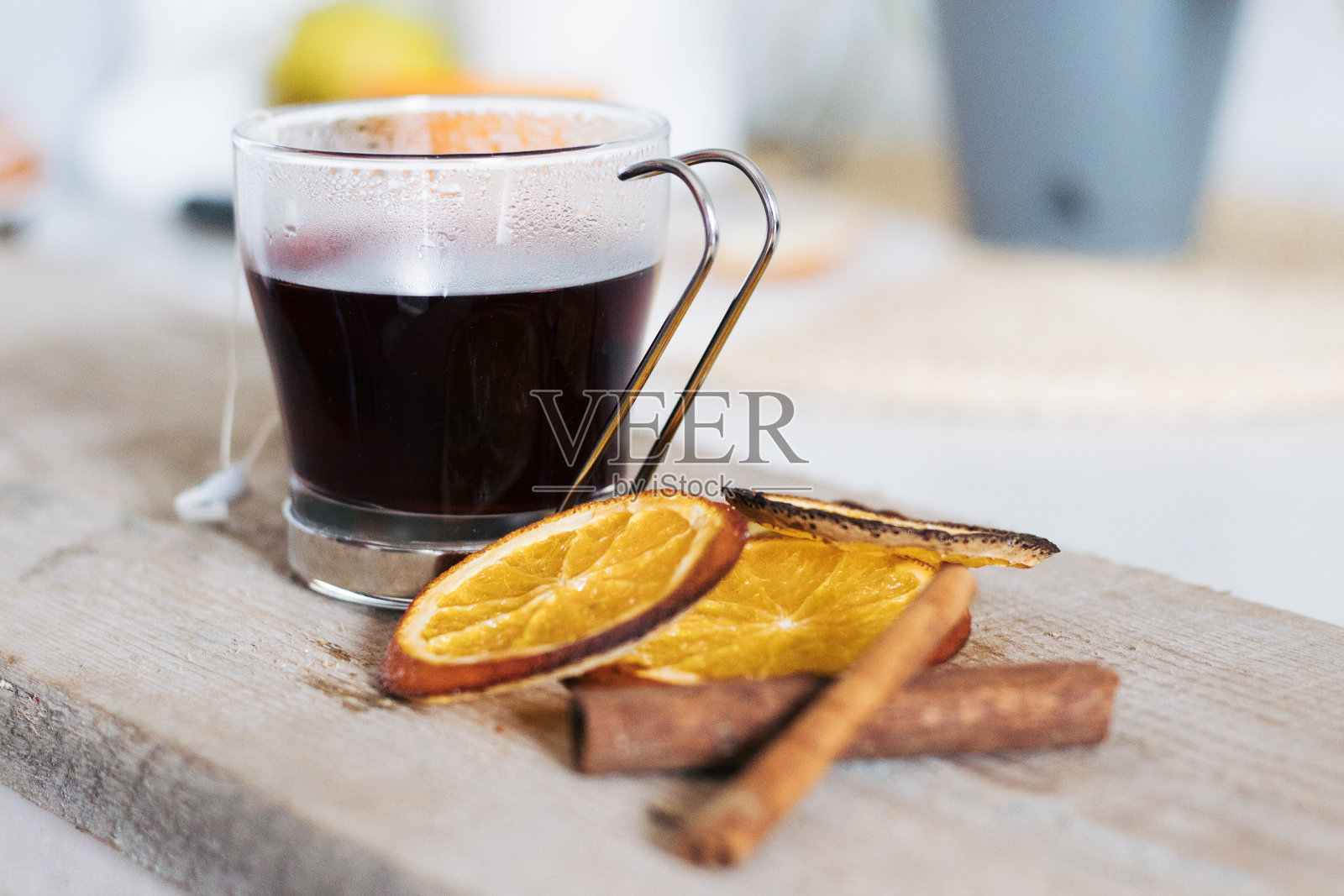 烤橘子、茶、表照片摄影图片