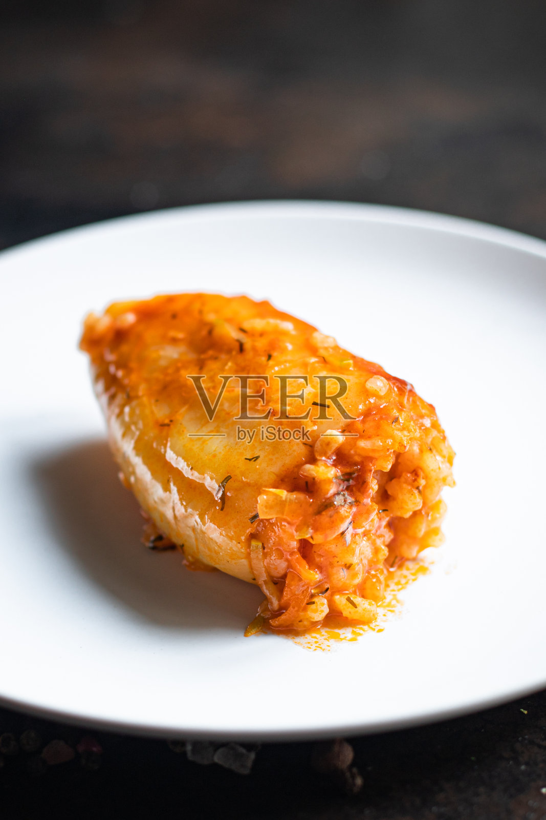 辣椒，米饭，番茄酱，蔬菜，新鲜的盘子在餐桌上，餐，小吃复制空间食品的背景照片摄影图片