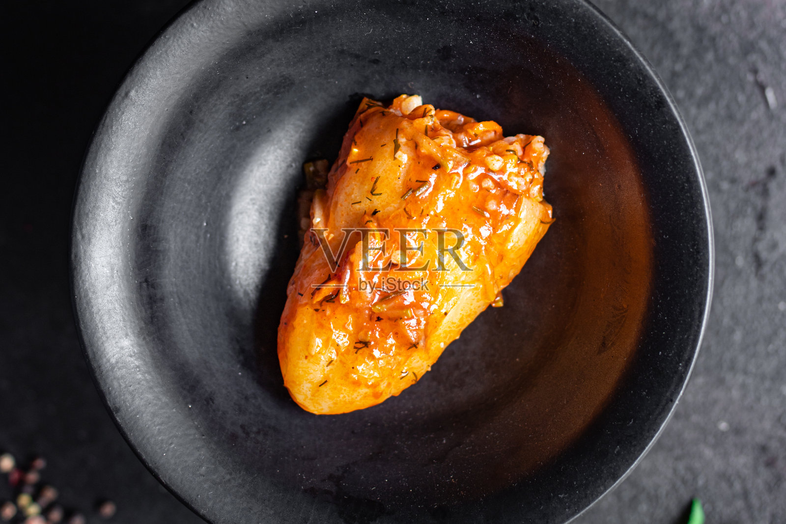 辣椒，米饭，番茄酱，蔬菜，新鲜的盘子在餐桌上，餐，小吃复制空间食品的背景照片摄影图片