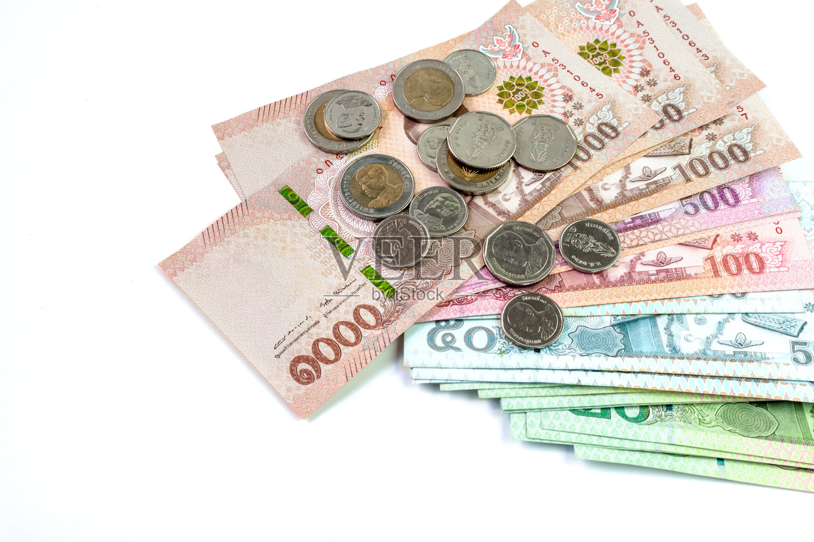 钞票上的泰铢白色背景，储蓄货币和金融经营理念，复制空间照片摄影图片