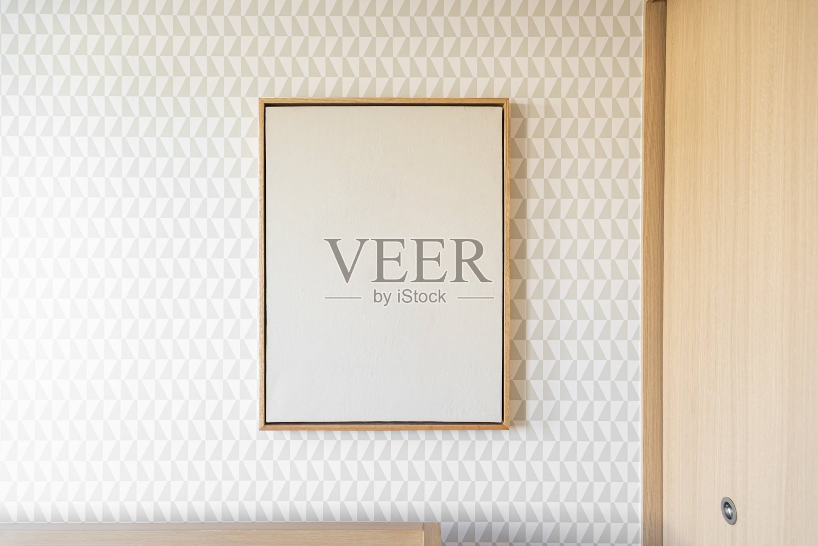 房子装饰，空木框，海报，空白画布，模拟，在灰色的墙壁上，卧室，模板照片摄影图片