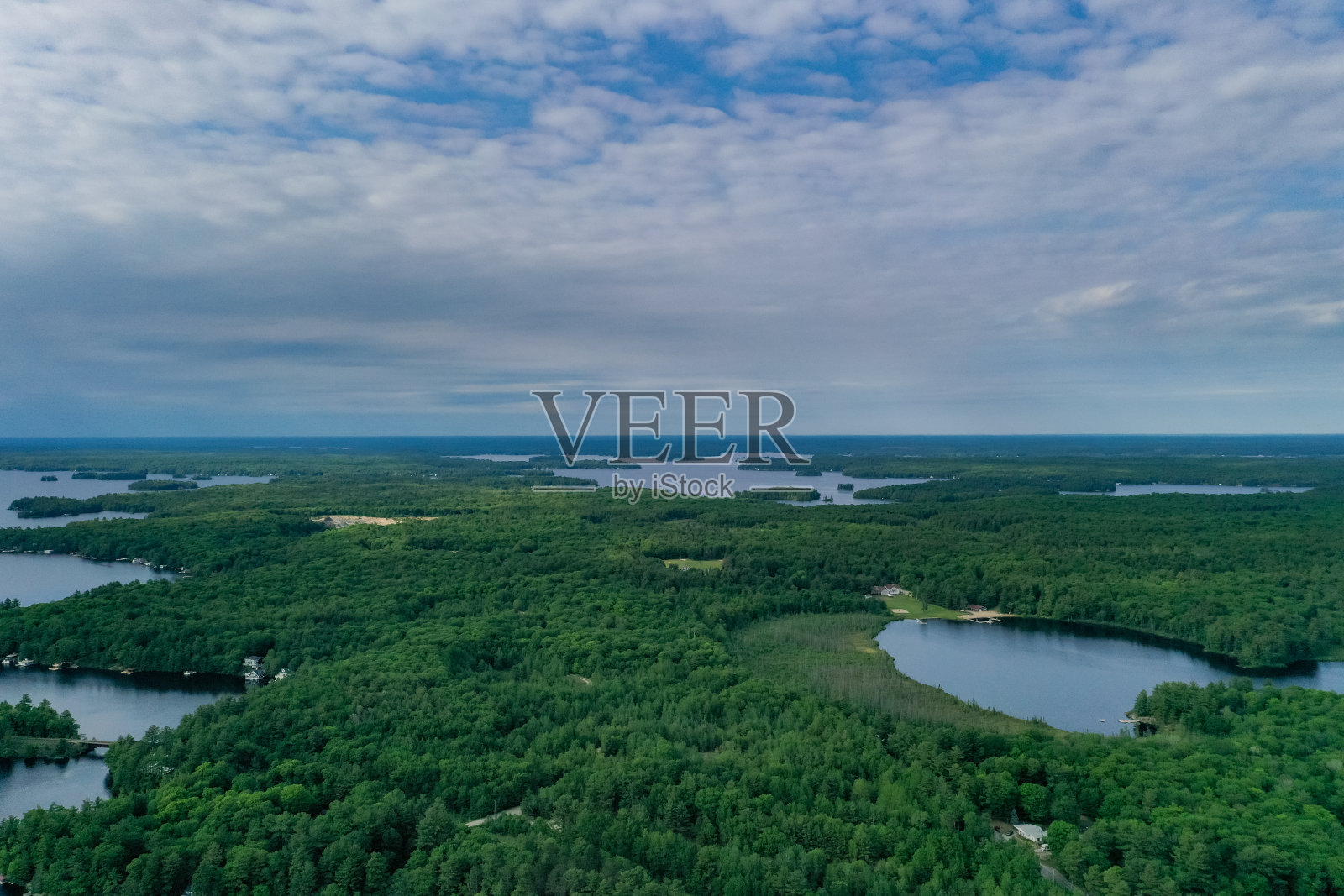 托伦斯湾和马斯科卡湖鸟瞰图，安大略省，加拿大照片摄影图片